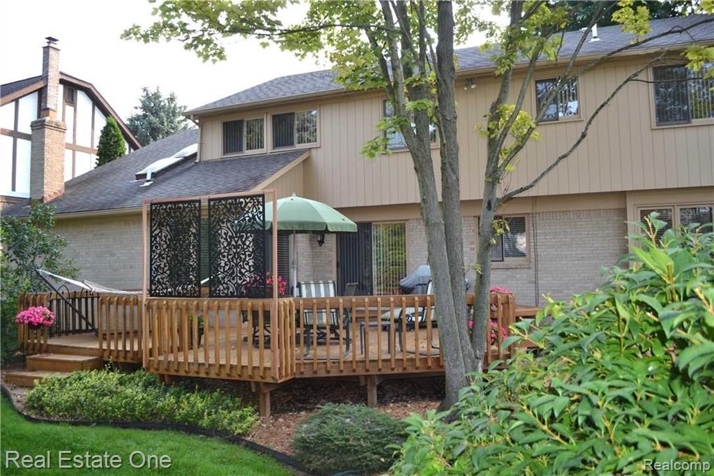31135 Country Ridge Circle Farmington Hills, MI 48331 - Photo 36 of 37