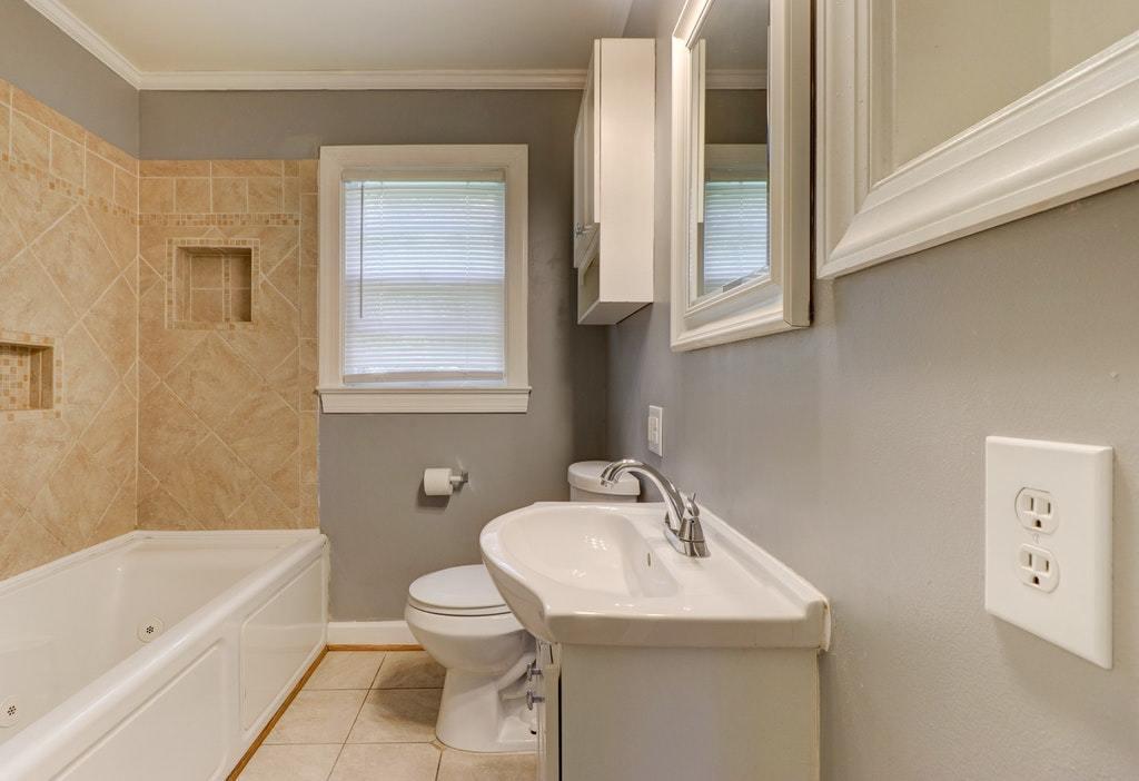 6913 Plantation Road Roanoke, VA 24019 - Photo 11 of 25 014-289259-IMG_8359_60_61_62_63_6941665