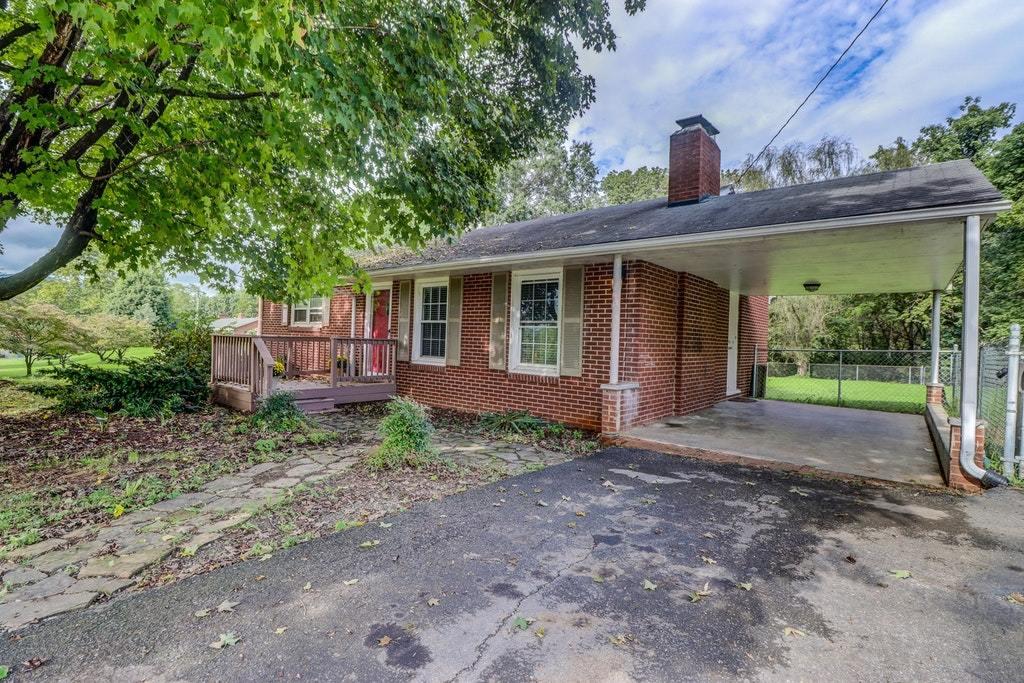 6913 Plantation Road Roanoke, VA 24019 - Photo 19 of 25 002-289259-IMG_8404_5_6_7_8_6941674