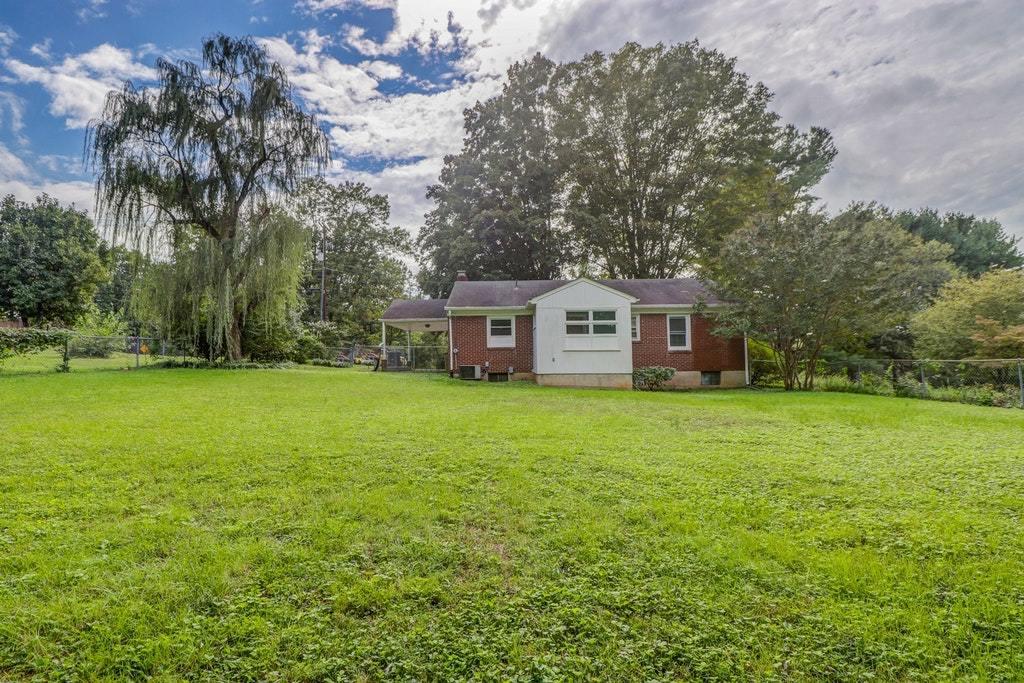 6913 Plantation Road Roanoke, VA 24019 - Photo 20 of 25 020-289259-IMG_8389_90_91_92_93_6941671