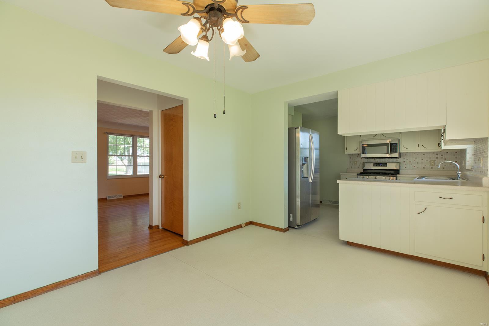 115 Virginia Street Brighton, IL 62012 - Photo 17 of 39 Gallery Image 17