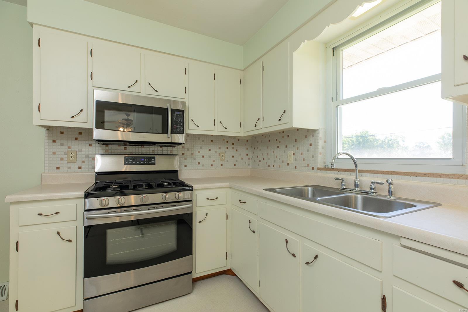 115 Virginia Street Brighton, IL 62012 - Photo 19 of 39 Gallery Image 19