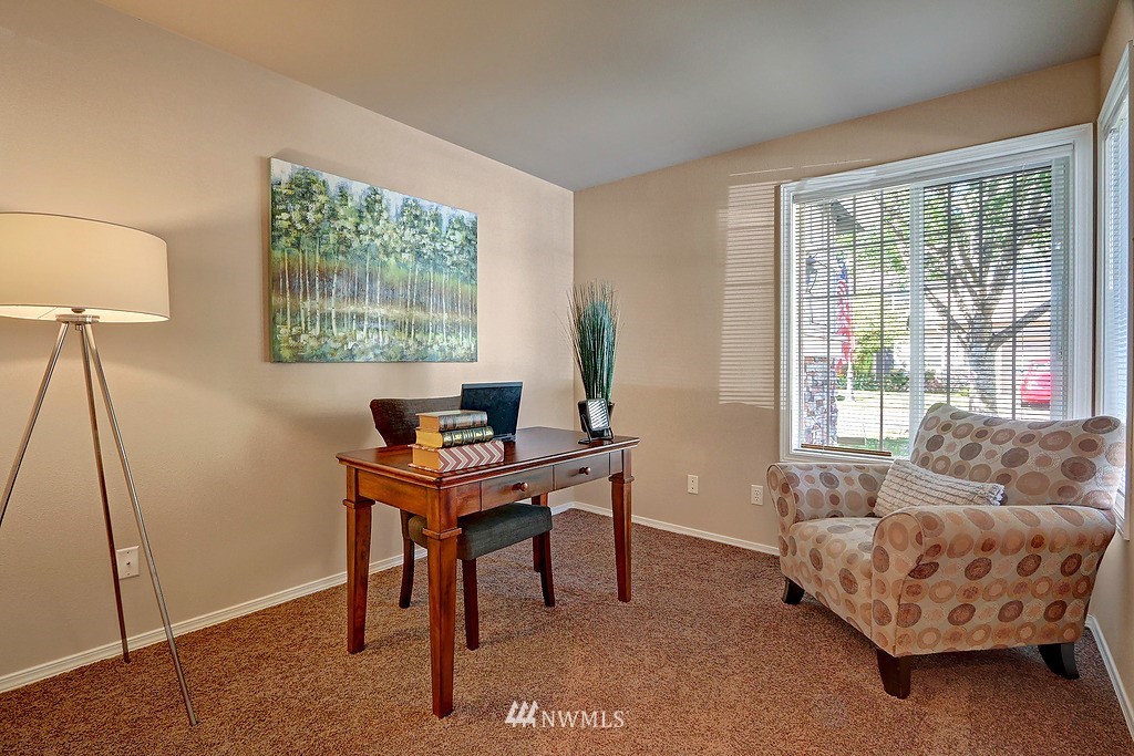 4823 Northeast 5th Street Renton, WA 98059 - Photo 4 of 22