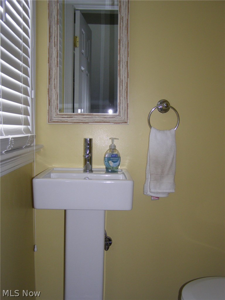 5120 Eastover Road Cleveland, OH 44124 - Photo 16 of 29 Gallery Image 16