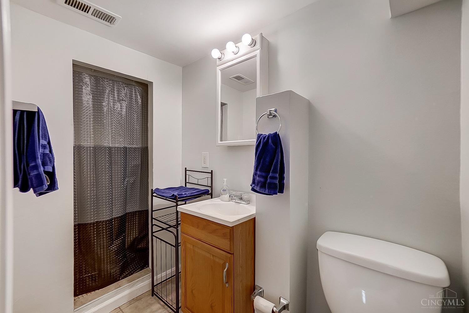 6886 Taylor Road Cincinnati, OH 45248 - Photo 26 of 32