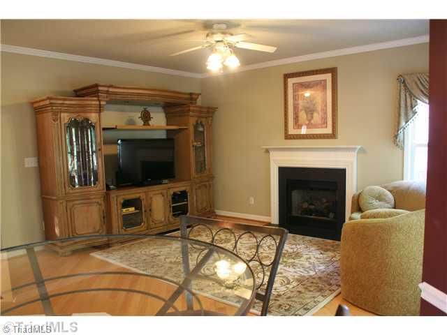 3520 Hunting Ridge Drive High Point, NC 27265 - Photo 11 of 16 Den/Family/Great Room.