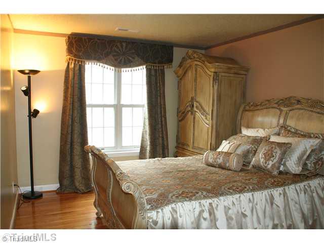 3520 Hunting Ridge Drive High Point, NC 27265 - Photo 14 of 16 2nd Bedroom.