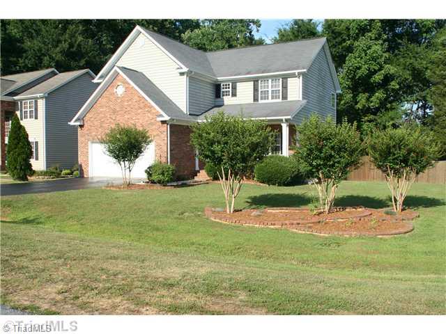 3520 Hunting Ridge Drive High Point, NC 27265 - Photo 3 of 16 Exterior Front.
