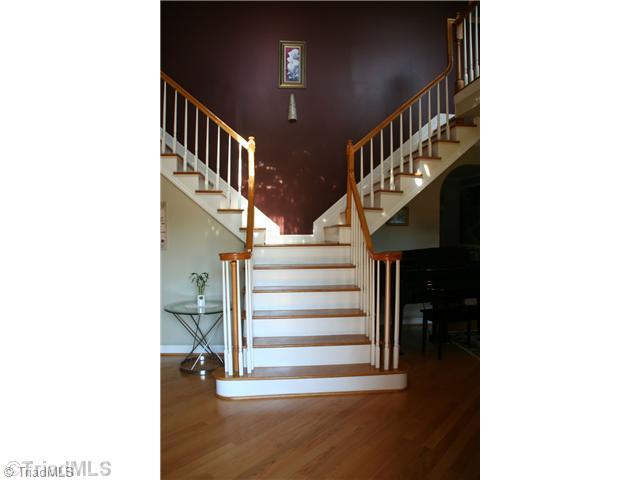 3520 Hunting Ridge Drive High Point, NC 27265 - Photo 4 of 16 Entry.
