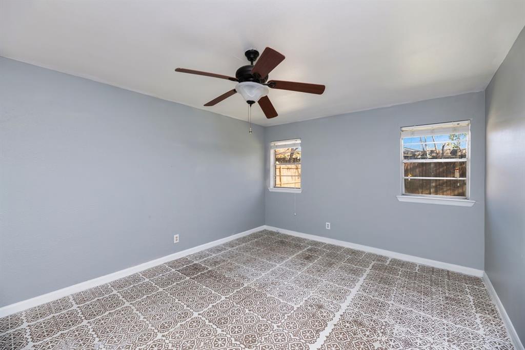 540 Billie Ruth Lane Hurst, TX 76053 - Photo 13 of 40