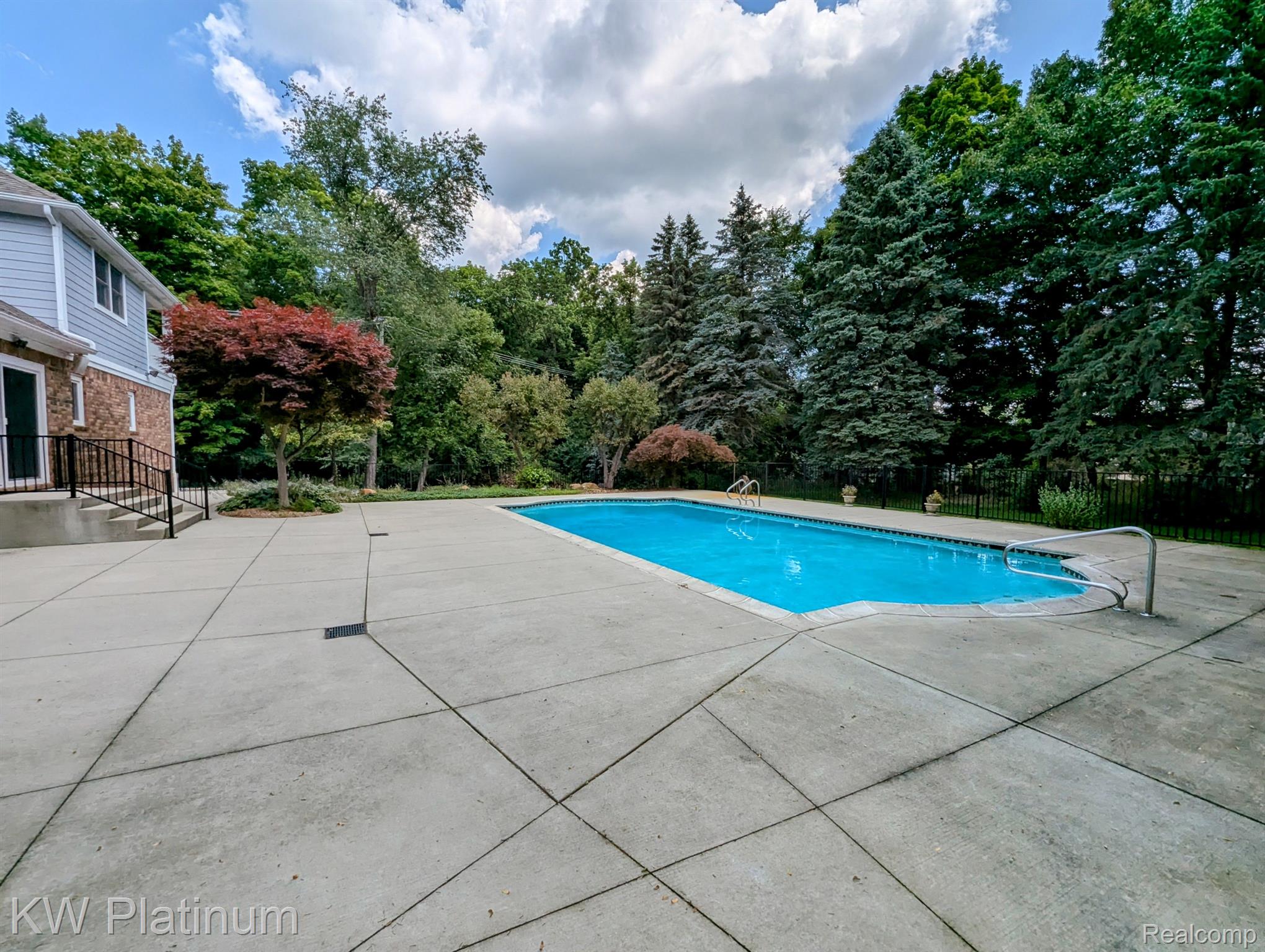 4525 Valley View Rochester, MI 48306 - Photo 23 of 49 Gallery Image 23