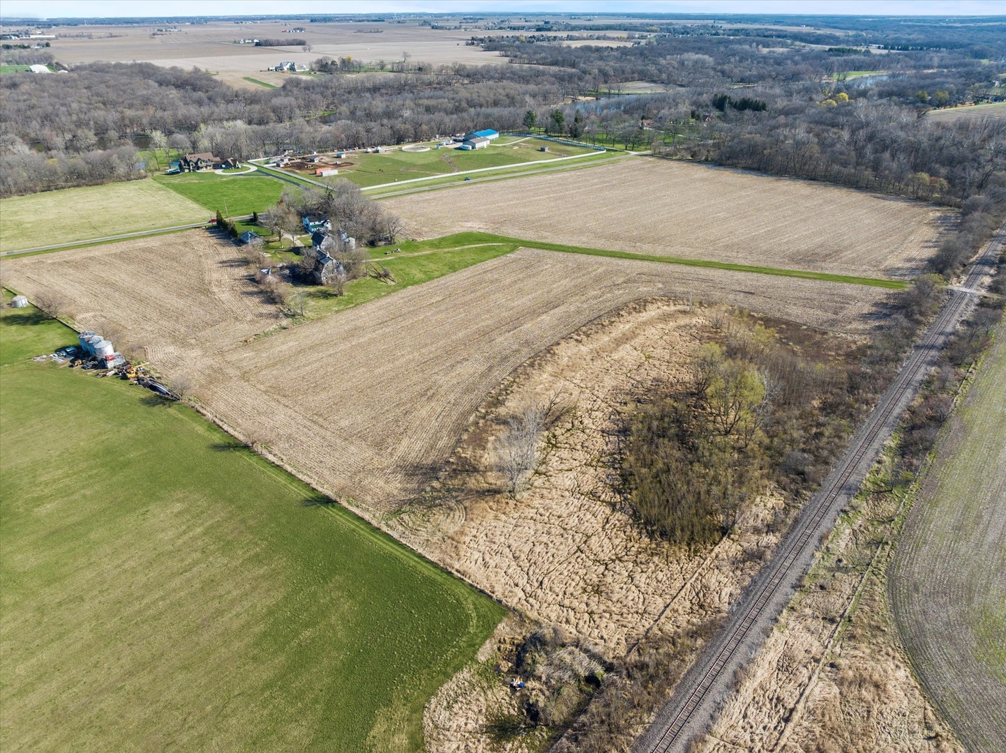 2790 North 4201st Road Sheridan, IL 60551 - Photo 3 of 18 a view of a outdoor space