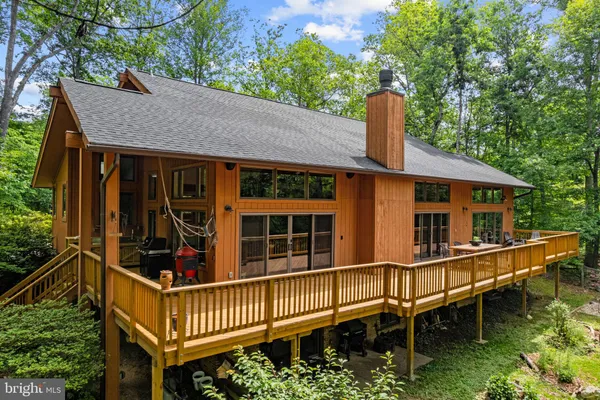$1,995,000 | 7923 Cub Drive, Marshall, VA 20115