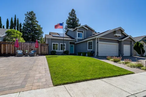 $1,699,000 | 15915 La Escuela Court, Morgan Hill, CA 95037