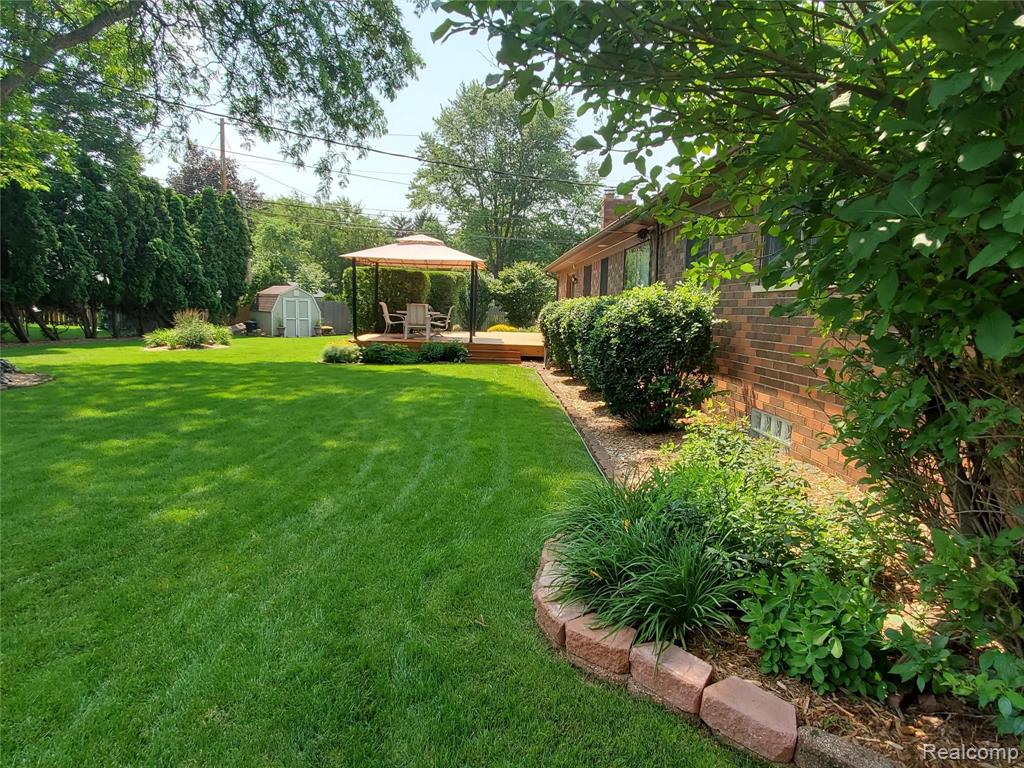 2181 Chalet Drive Rochester Hills, MI 48309 - Photo 2 of 26