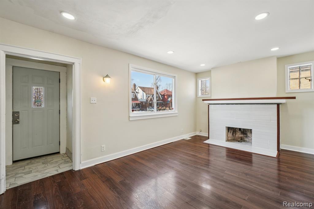 18238 Santa Rosa Drive Detroit, MI 48221 - Photo 6 of 35