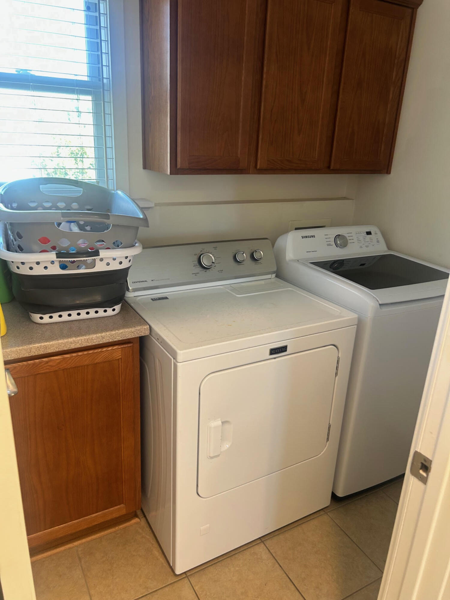 4858 5th Street Carpinteria, CA 93013 - Photo 9 of 10 a utility room with dryer and washer
