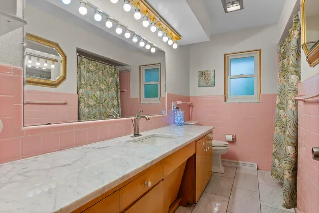 $279,900 | 2 Azalea Court, Hillsdale, MI 49242