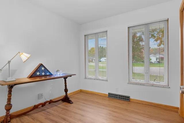 $279,900 | 2 Azalea Court, Hillsdale, MI 49242