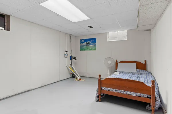 $274,900 | 2 Azalea Court, Hillsdale, MI 49242