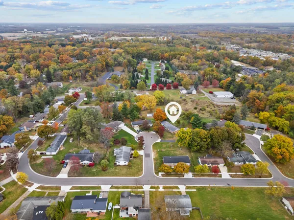 $274,900 | 2 Azalea Court, Hillsdale, MI 49242