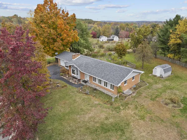 $274,900 | 2 Azalea Court, Hillsdale, MI 49242