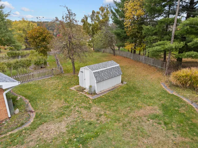 $279,900 | 2 Azalea Court, Hillsdale, MI 49242