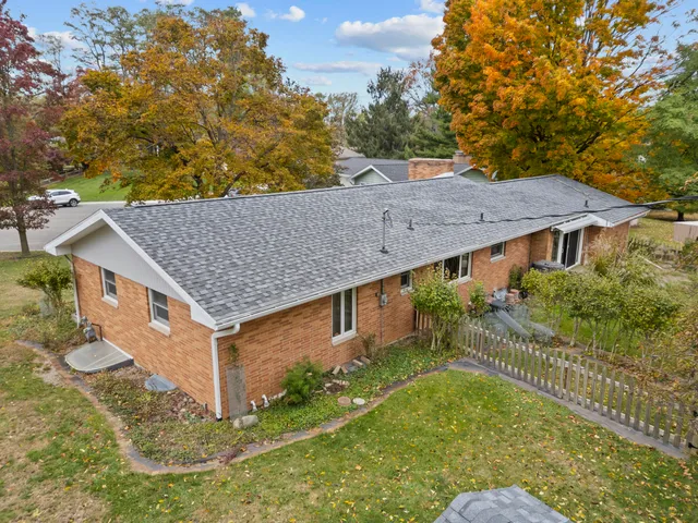 $279,900 | 2 Azalea Court, Hillsdale, MI 49242