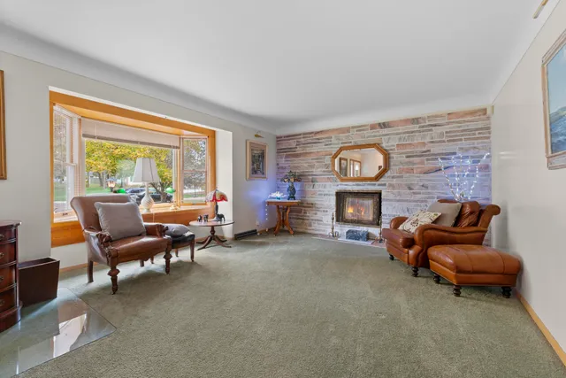 $279,900 | 2 Azalea Court, Hillsdale, MI 49242