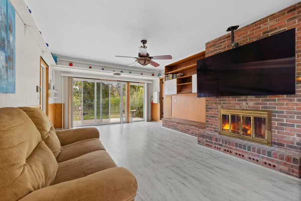 $274,900 | 2 Azalea Court, Hillsdale, MI 49242