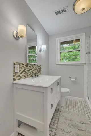 $649,500 | 1008 Downey Drive, Nashville, TN 37205