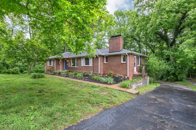 $649,500 | 1008 Downey Drive, Nashville, TN 37205
