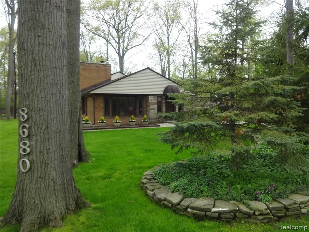 8680 Ferry Road Grosse Ile, MI 48138 - Photo 2 of 28 view from drive.jpg