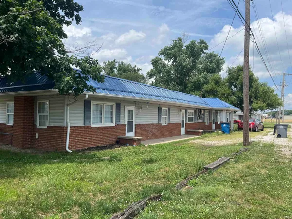 $215,000 | 1405 South 15th Street, Vincennes, IN 47591