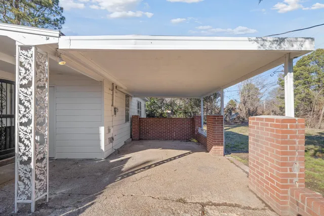 $124,900 | 3150 Castleman Street, Memphis, TN 38118