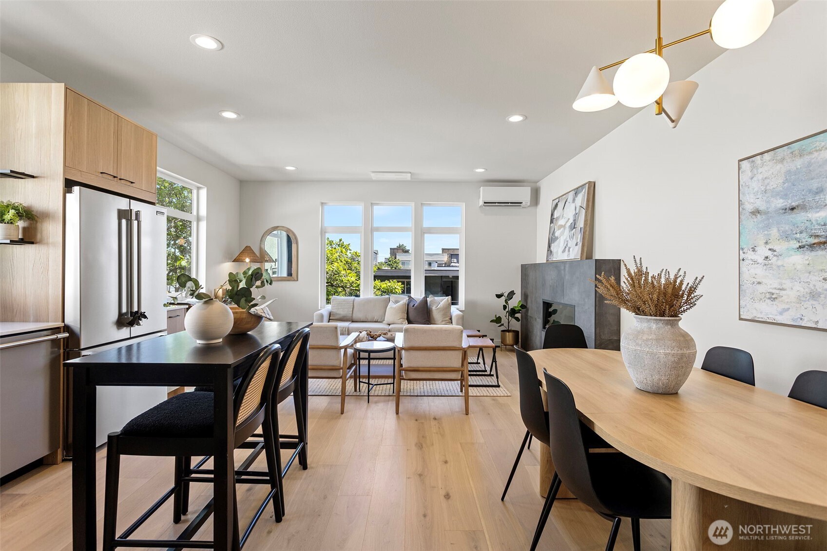 4430 Dayton Avenue North Seattle, WA 98103 - Photo 12 of 39