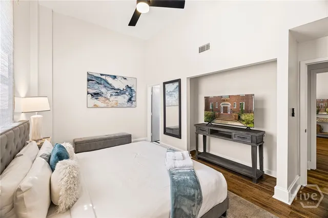 $600,000 | 105 West Oglethorpe Avenue, Unit 203, Savannah, GA 31401