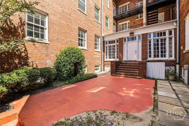 $600,000 | 105 West Oglethorpe Avenue, Unit 203, Savannah, GA 31401