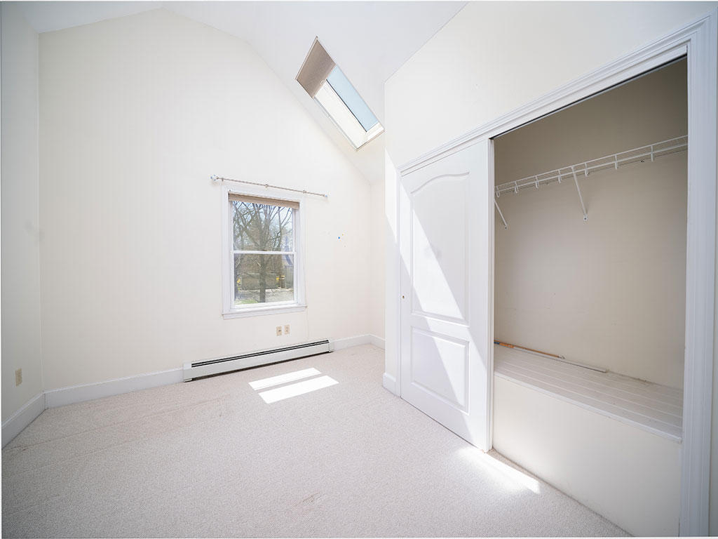 37 Stonybrook Road Cape Elizabeth, ME 04107 - Photo 27 of 47 LeftFrontBR1