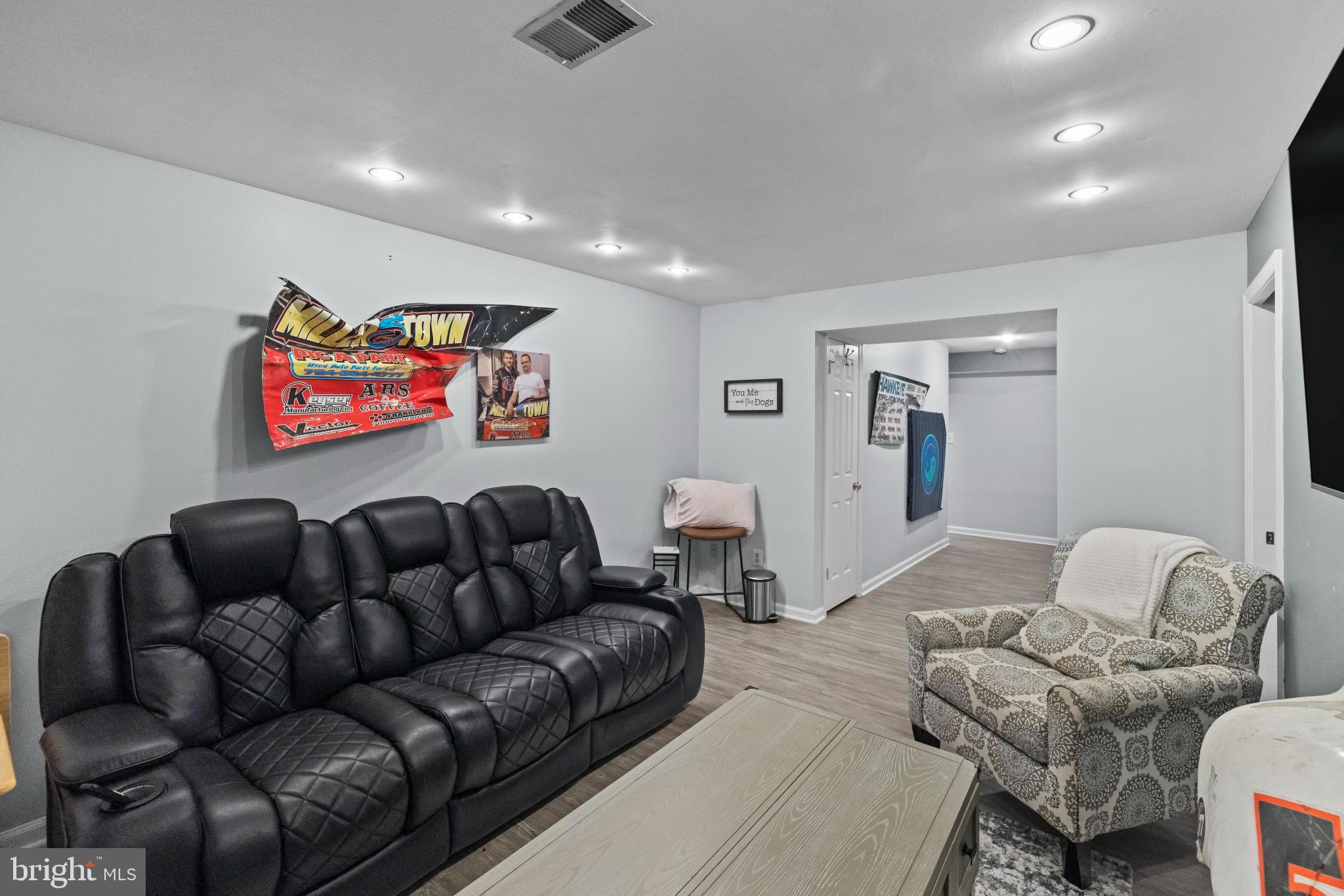 1792 Duffield Lane Alexandria, VA 22307 - Photo 44 of 50 a living room with furniture