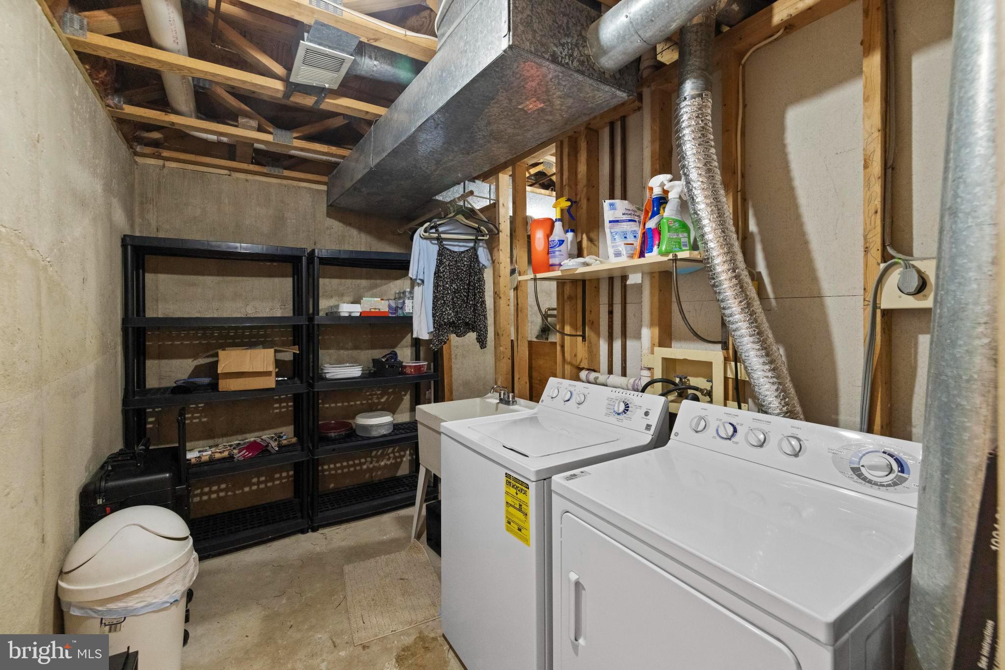 1792 Duffield Lane Alexandria, VA 22307 - Photo 49 of 50 a utility room with dryer and washer