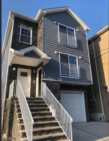 $3,850 | 1019 East Grand Street, Elizabeth, NJ 07201