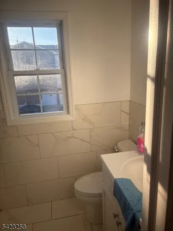 $3,850 | 1019 East Grand Street, Elizabeth, NJ 07201