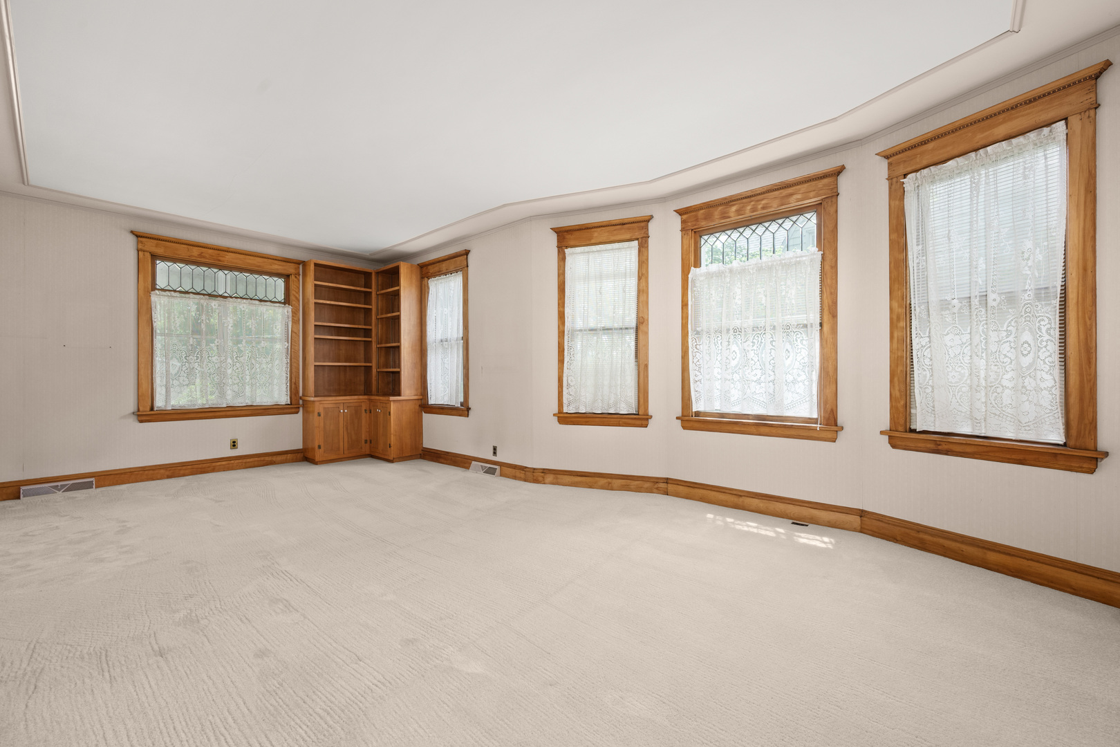 127 Alma Street Sycamore, IL 60178 - Photo 9 of 43