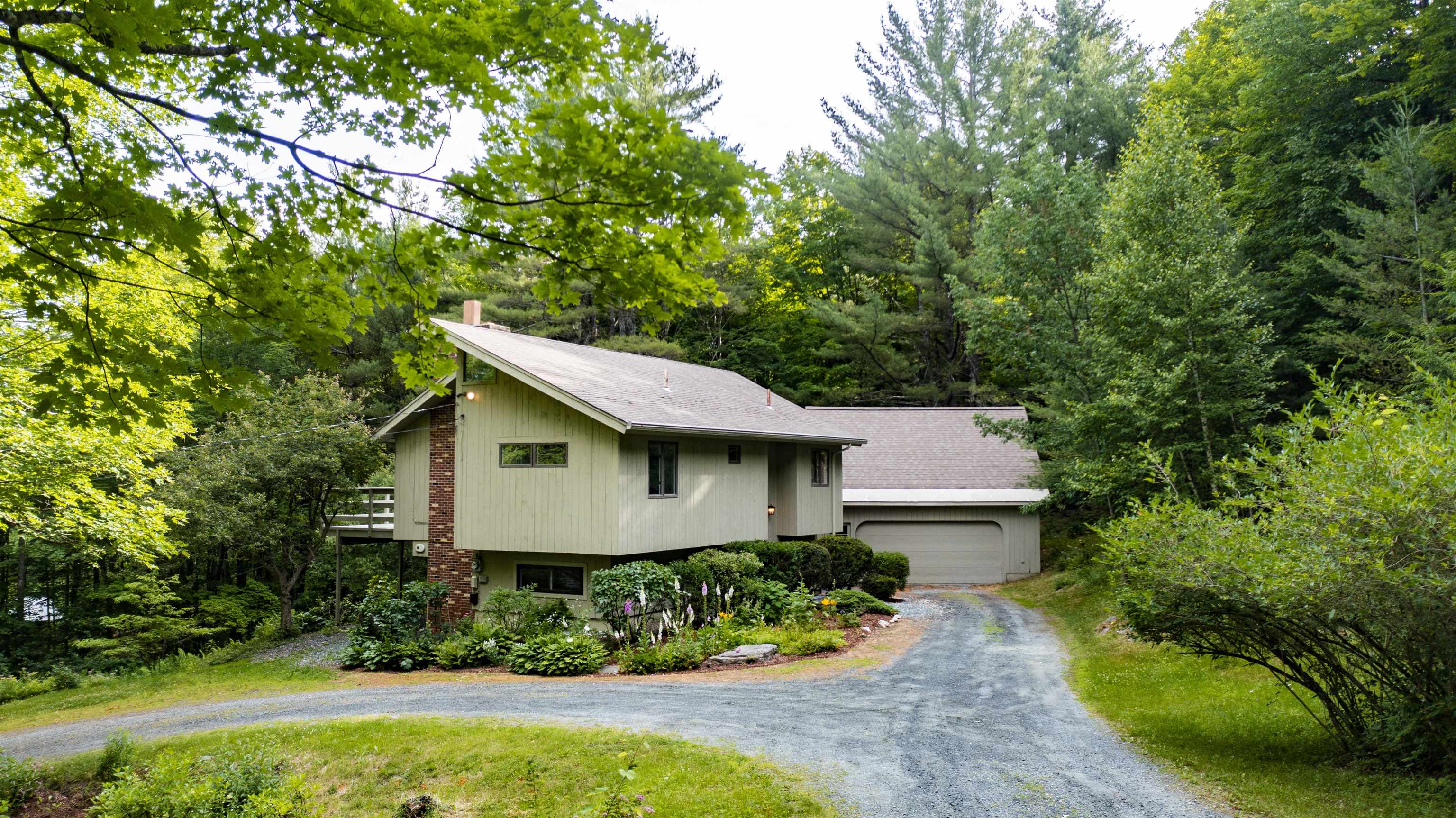2405 Willard Road Hartford, VT 05059 - Photo 1 of 33 Gallery Image 1