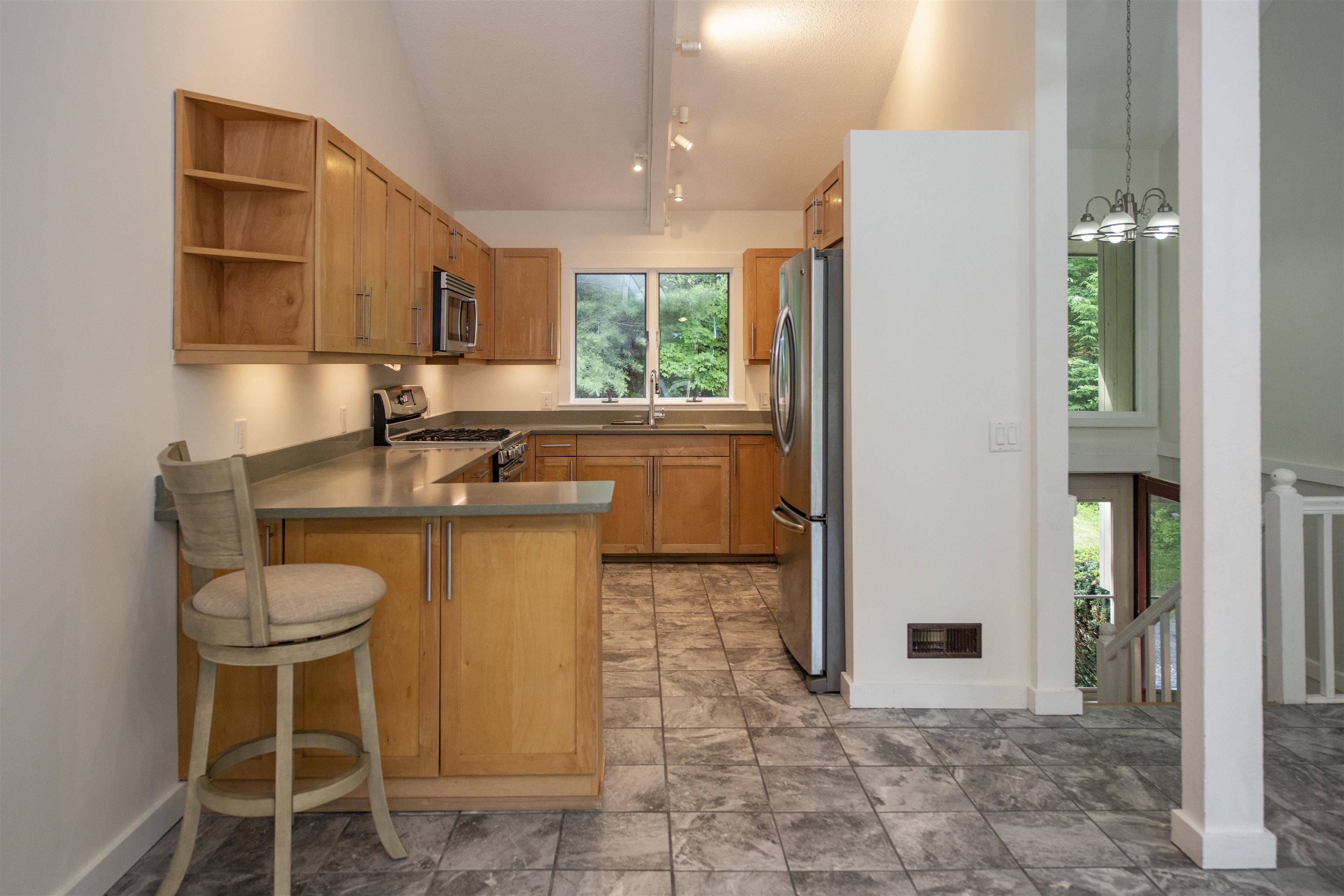2405 Willard Road Hartford, VT 05059 - Photo 12 of 33 Gallery Image 12