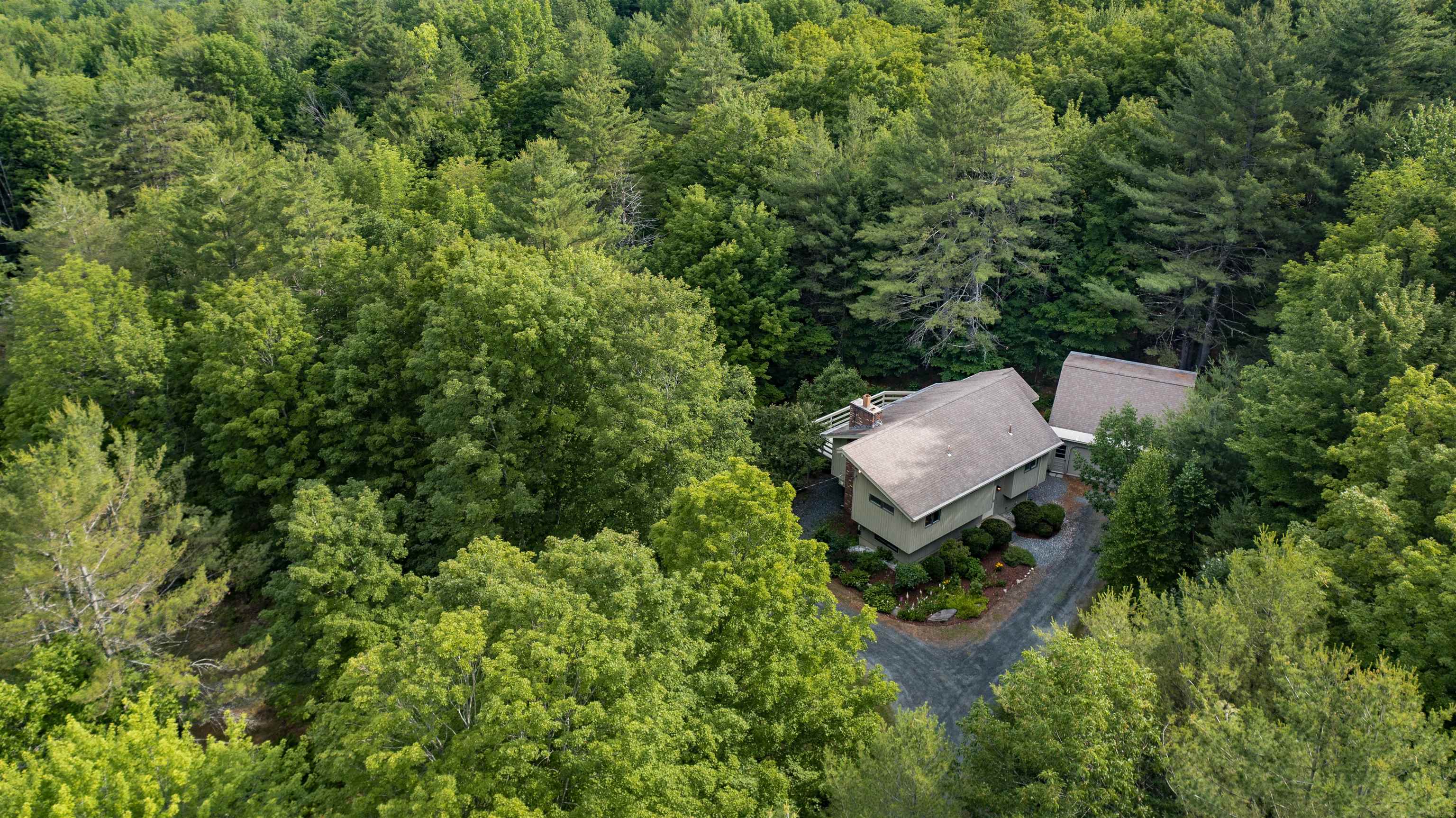 2405 Willard Road Hartford, VT 05059 - Photo 32 of 33 Gallery Image 32