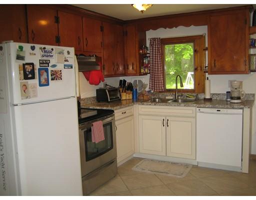 6 East Huckleberry Road Lynnfield, MA 01940 - Photo 12 of 24 Gallery Image 12