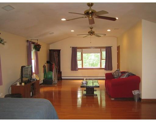6 East Huckleberry Road Lynnfield, MA 01940 - Photo 2 of 24 Gallery Image 2