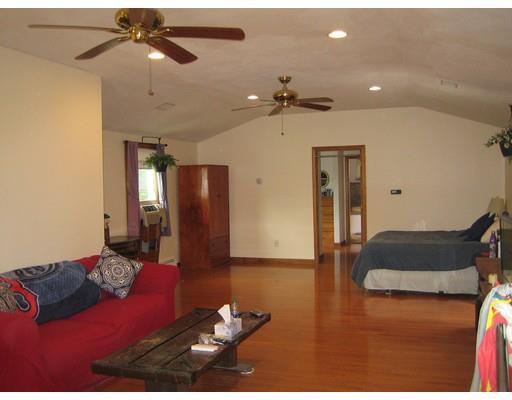 6 East Huckleberry Road Lynnfield, MA 01940 - Photo 4 of 24 Gallery Image 4